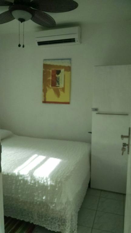 Vicky'S Keys Hostel Upper Princeʼs Quarter Екстериор снимка