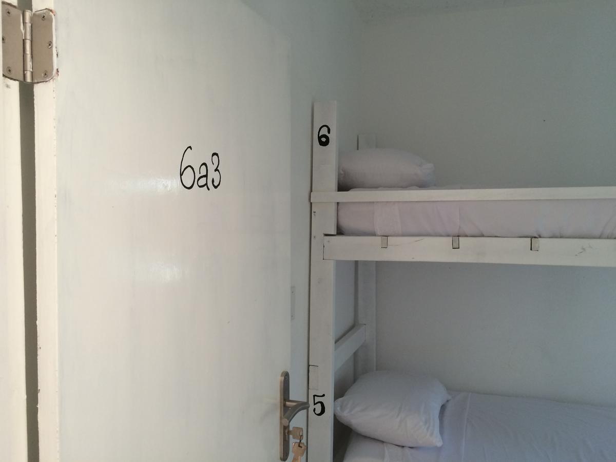 Vicky'S Keys Hostel Upper Princeʼs Quarter Екстериор снимка